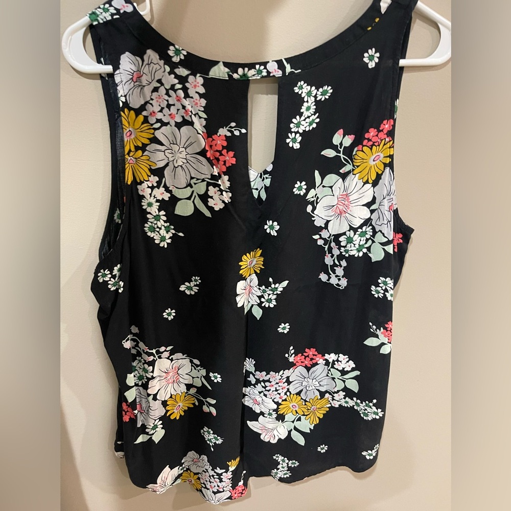 Floral Blouse - Picture 2 of 4